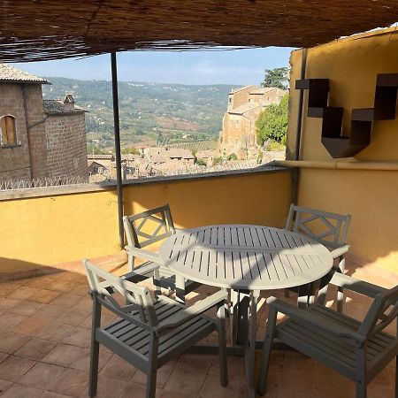 Appartamento Con Terrazzo Орвието Экстерьер фото